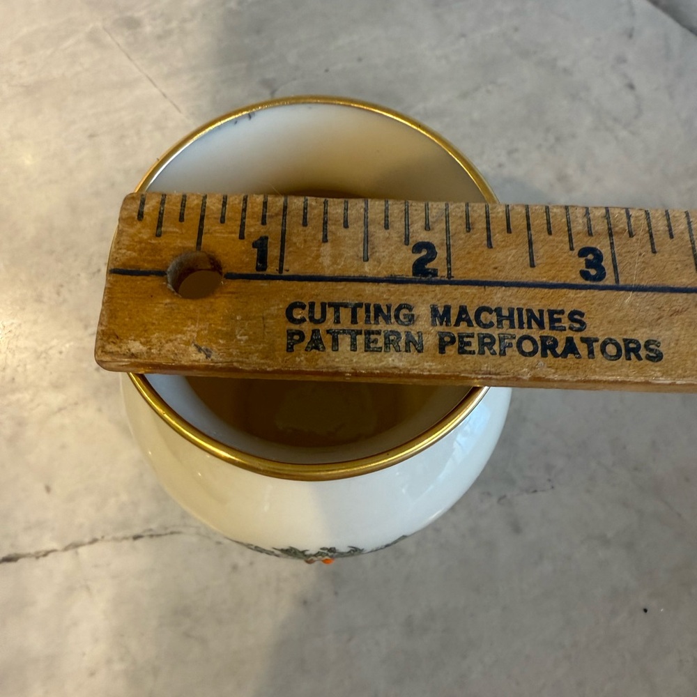 Lenox Autumn Vase with 24K Gold Rim - Picture 6 of 7